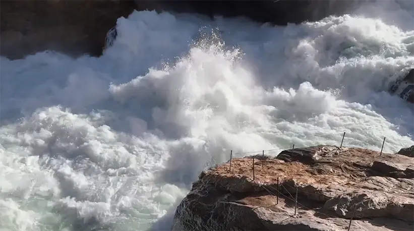 Middle Tiger Leaping Gorge