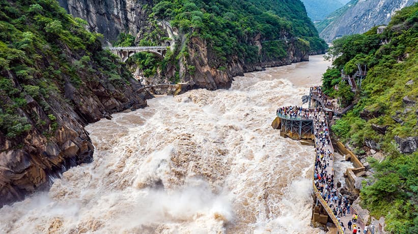 Exploring Tiger Leaping Gorge: A Hiking Paradise
